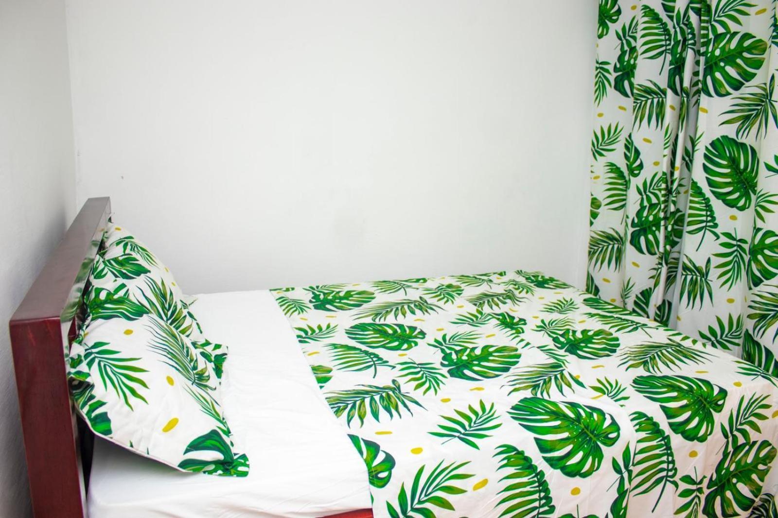 Naiveli-Palm Appartement Meuble Sobre Et Chic Douala Exterior photo