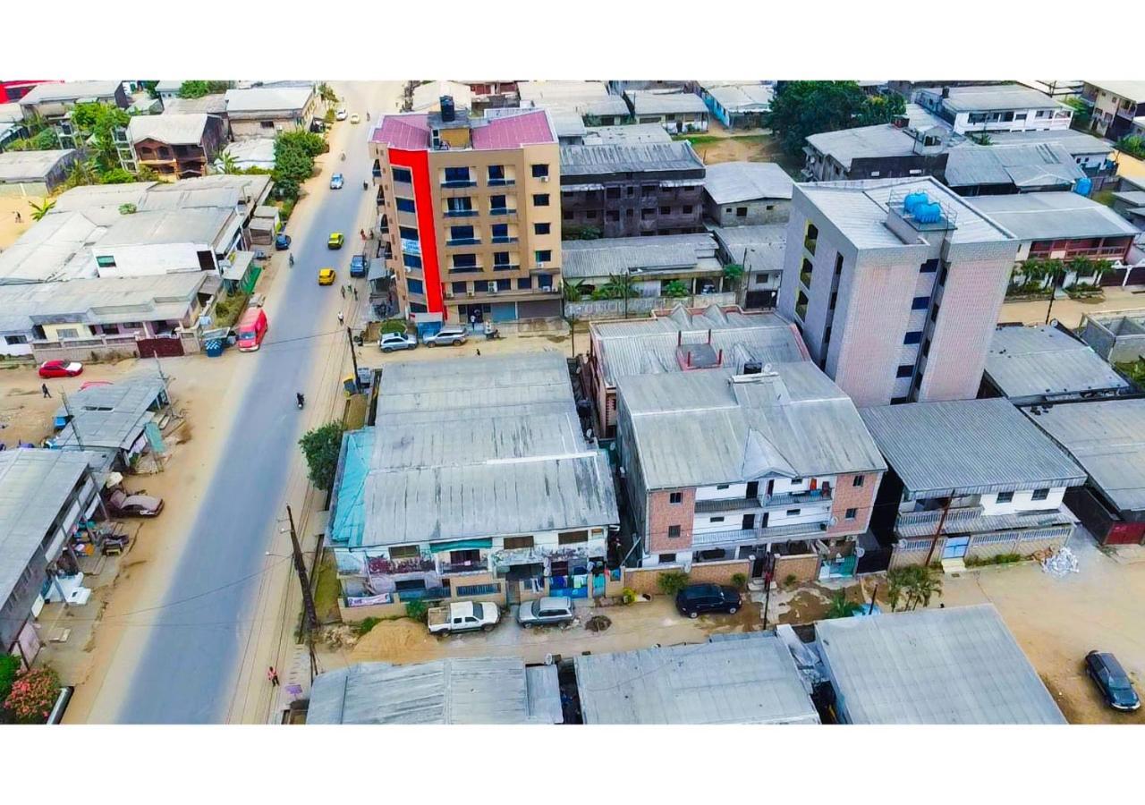 Naiveli-Palm Appartement Meuble Sobre Et Chic Douala Exterior photo